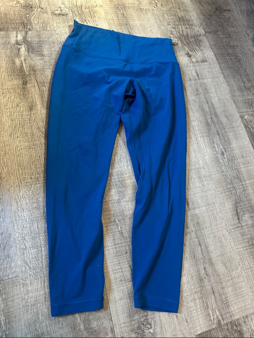 Womans beautiful teal Blue lululemon Leggings size 10